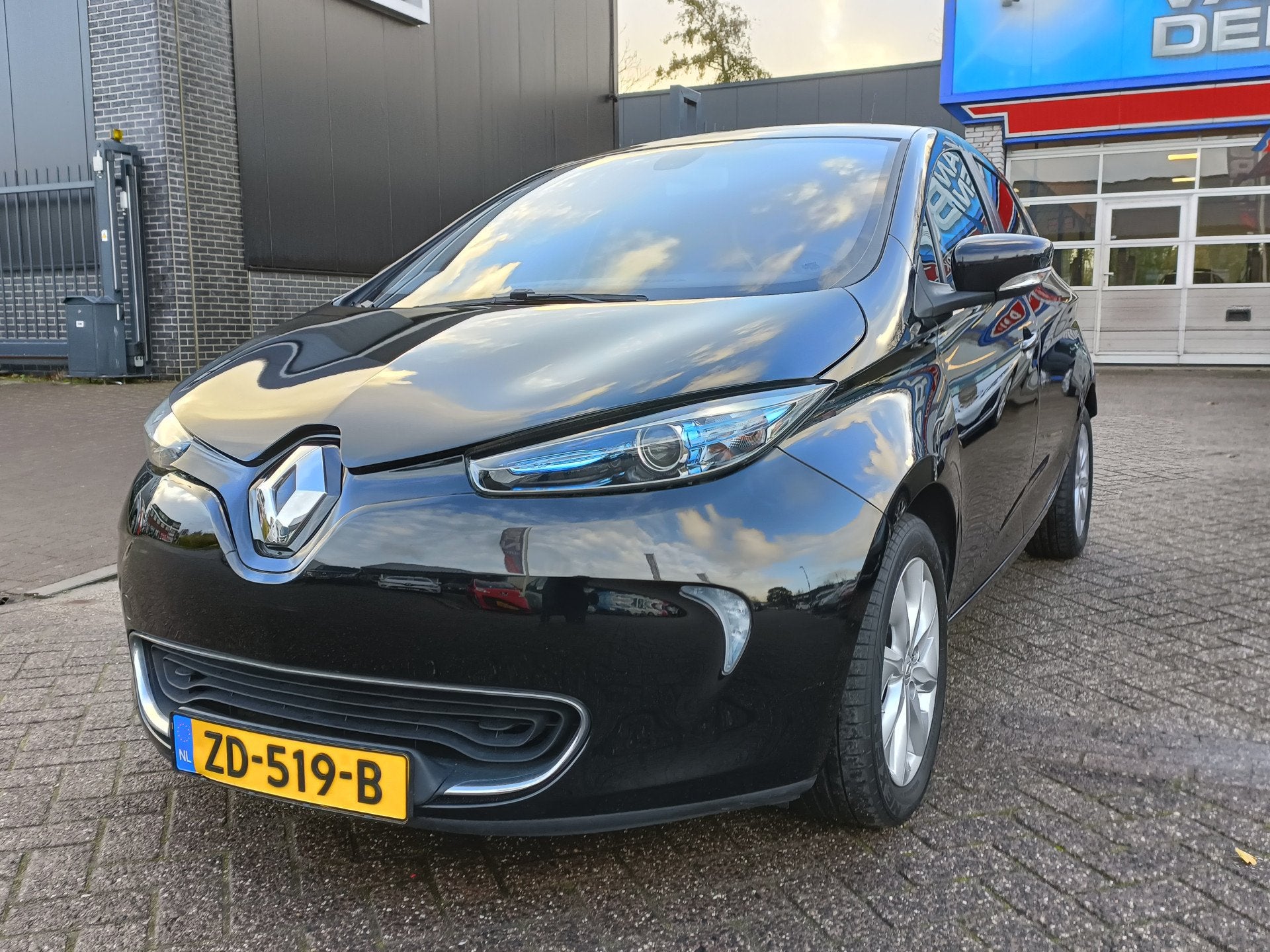 Renault ZOE Q210 Zen Quickcharge 22 kWh (ex Accu) nw APK ond, Auto's, Stof, Gebruikt, Zwart, Grijs