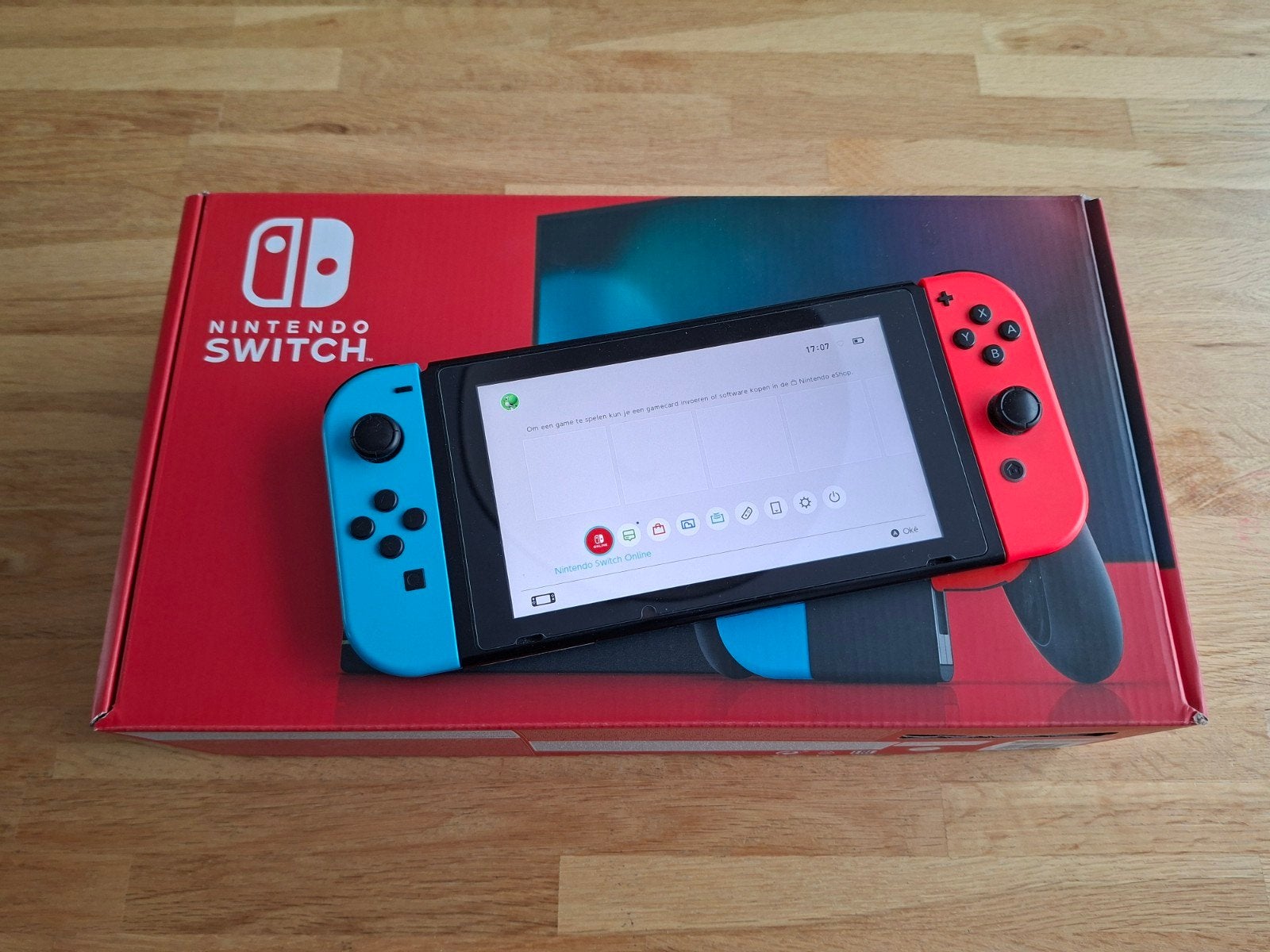 nintendo switch  type V2, Ophalen of Verzenden, Gebruikt, Met 2 controllers, Switch 2019 Upgrade