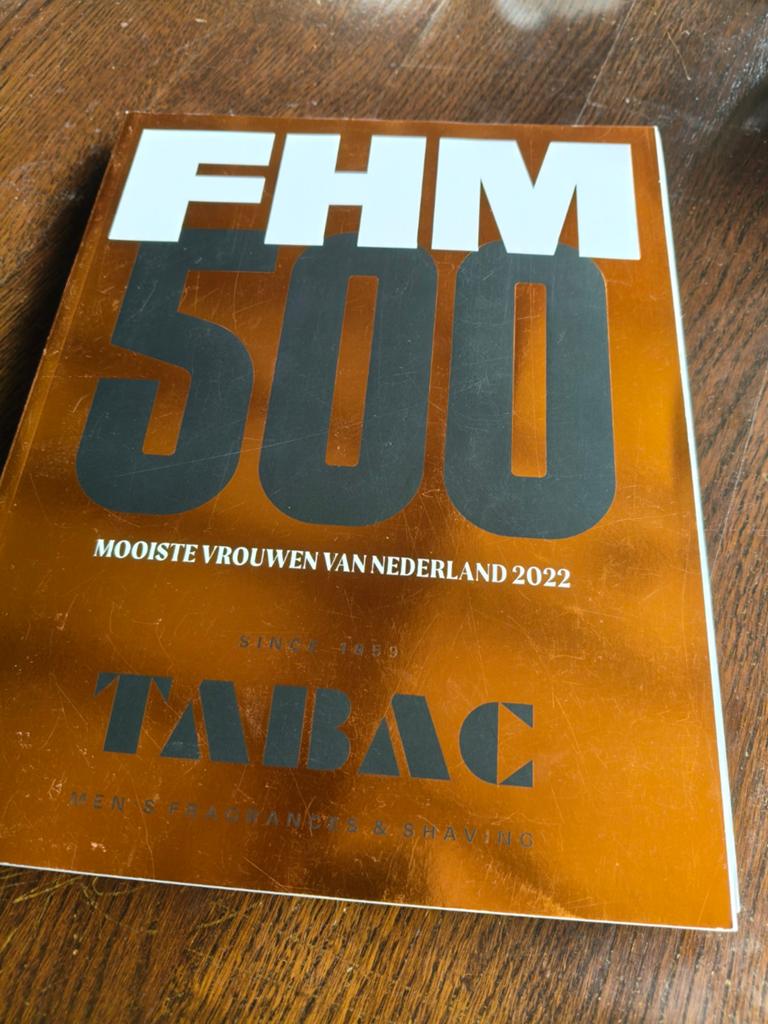 FHM 500 Mooiste Vrouwen van Nederland 2022, Boeken, Ophalen of Verzenden, Zo goed als nieuw, Glossy