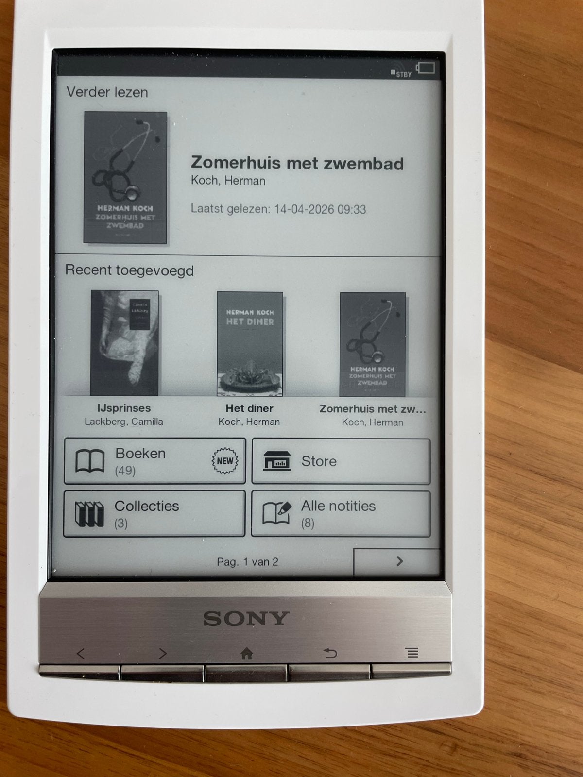 Sony PRS-T1 E-reader met hoes en accessoires, Ophalen of Verzenden, Zo goed als nieuw, 4 GB of minder, Touchscreen
