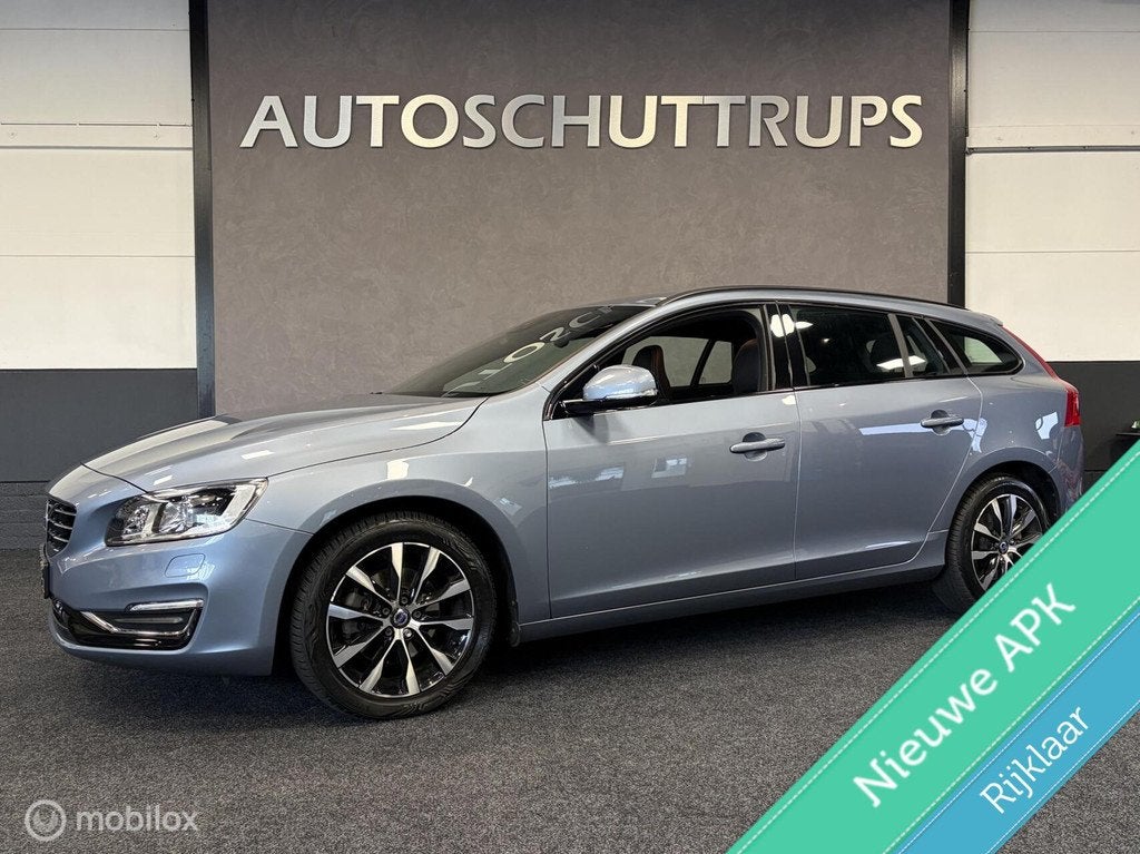 Volvo V60 2.0 D3 Summum LEDER / STOELVERW / CLIMA / CRUISE /, Voorwielaandrijving, Gebruikt, 4 cilinders, Blauw