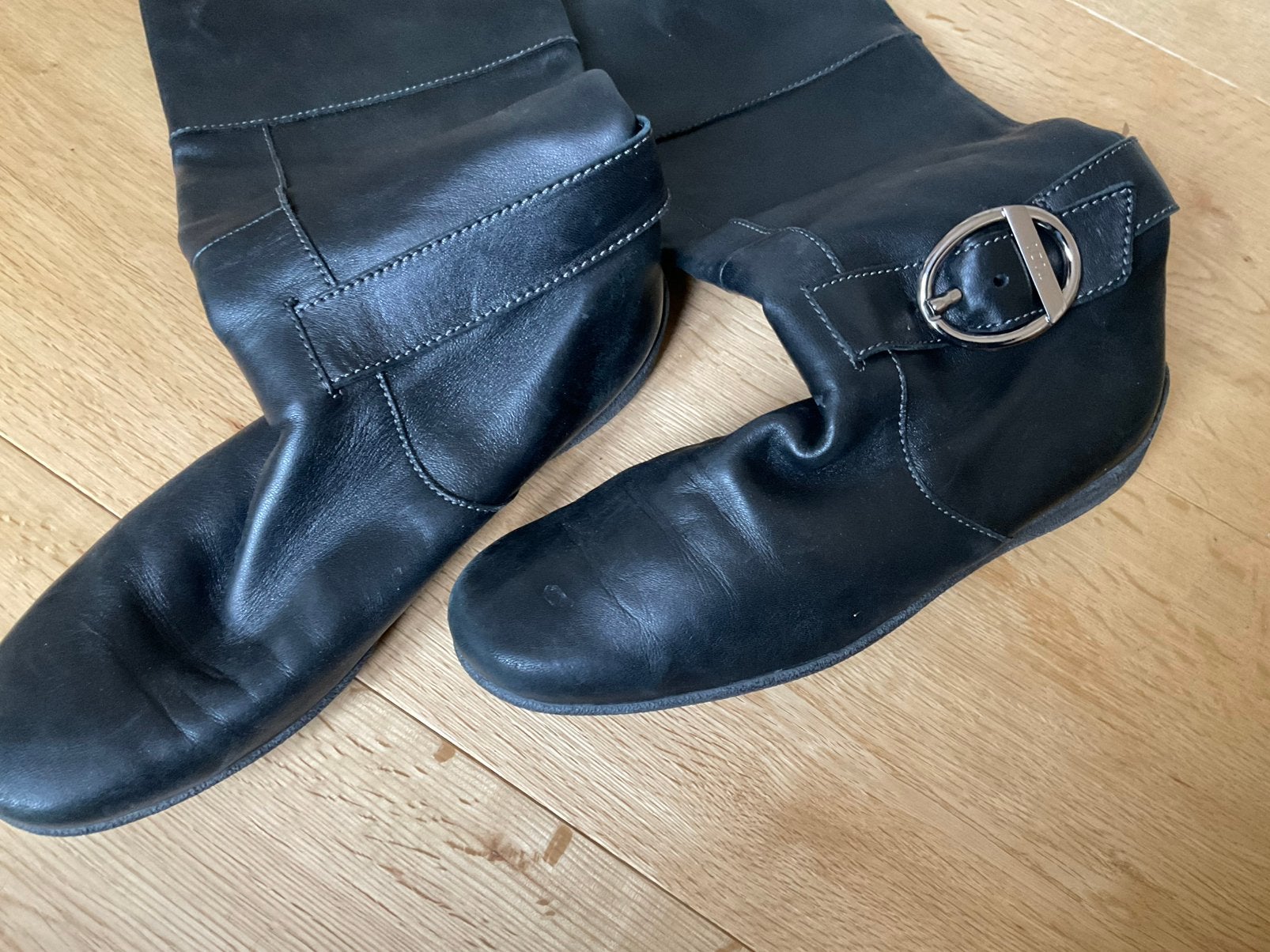 Tod’s laarzen maat 39 1/2, Ophalen of Verzenden, Zo goed als nieuw, Zwart, Hoge laarzen