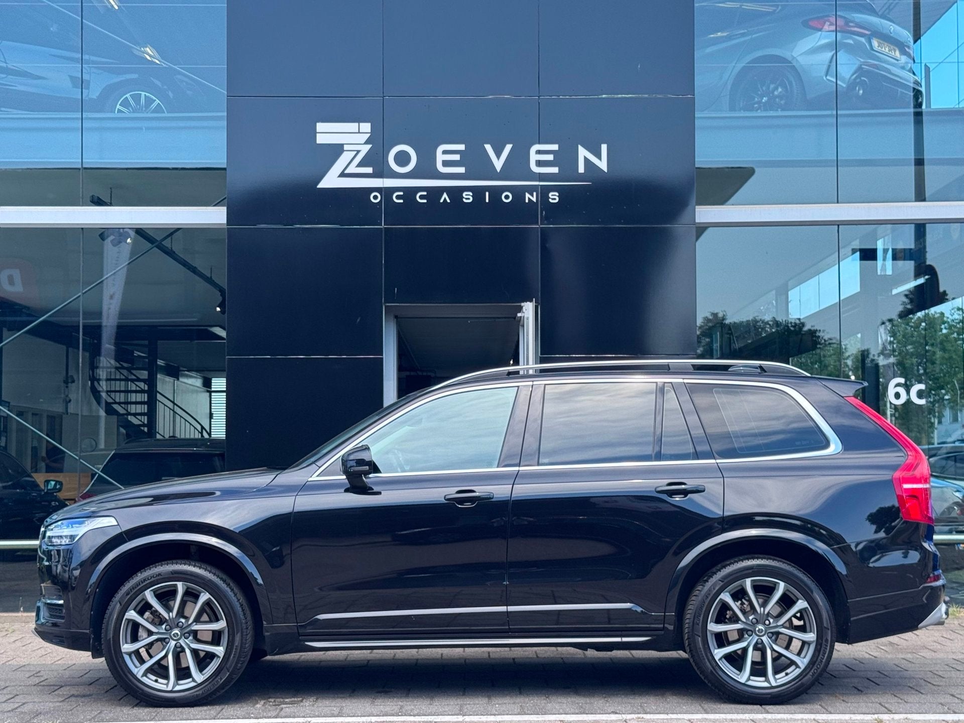 Volvo XC90 2.0 D4 90th Anniversary Edition, Auto's, Volvo, 1969 cc, 7 stoelen, Zwart, Bedrijf