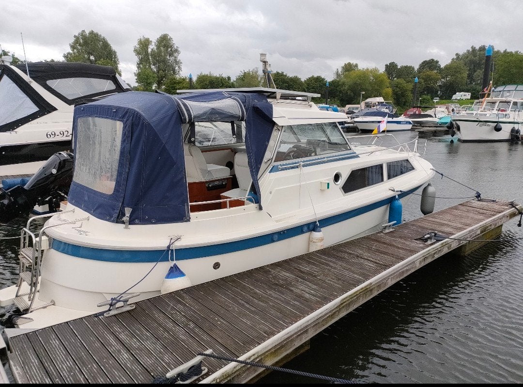 motorboot carat 7400 met boegschroef en zonnepaneel, Ophalen, Gebruikt, Motor en Techniek, Zeilboot of Motorboot