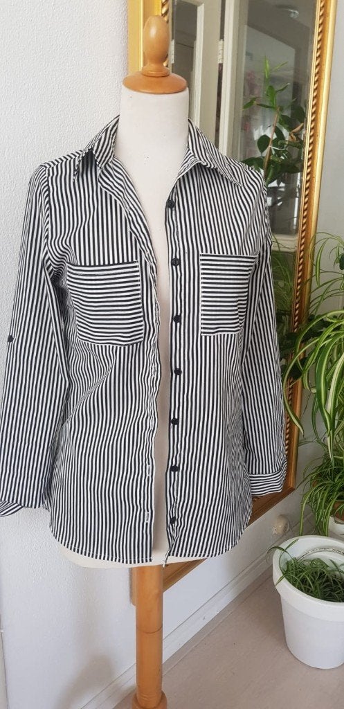 Dames nette zwart-wit gestreept bloes, maat 38, Kleding | Dames, Blouses en Tunieken, Ophalen of Verzenden, Gedragen, Maat 38/40 (M)