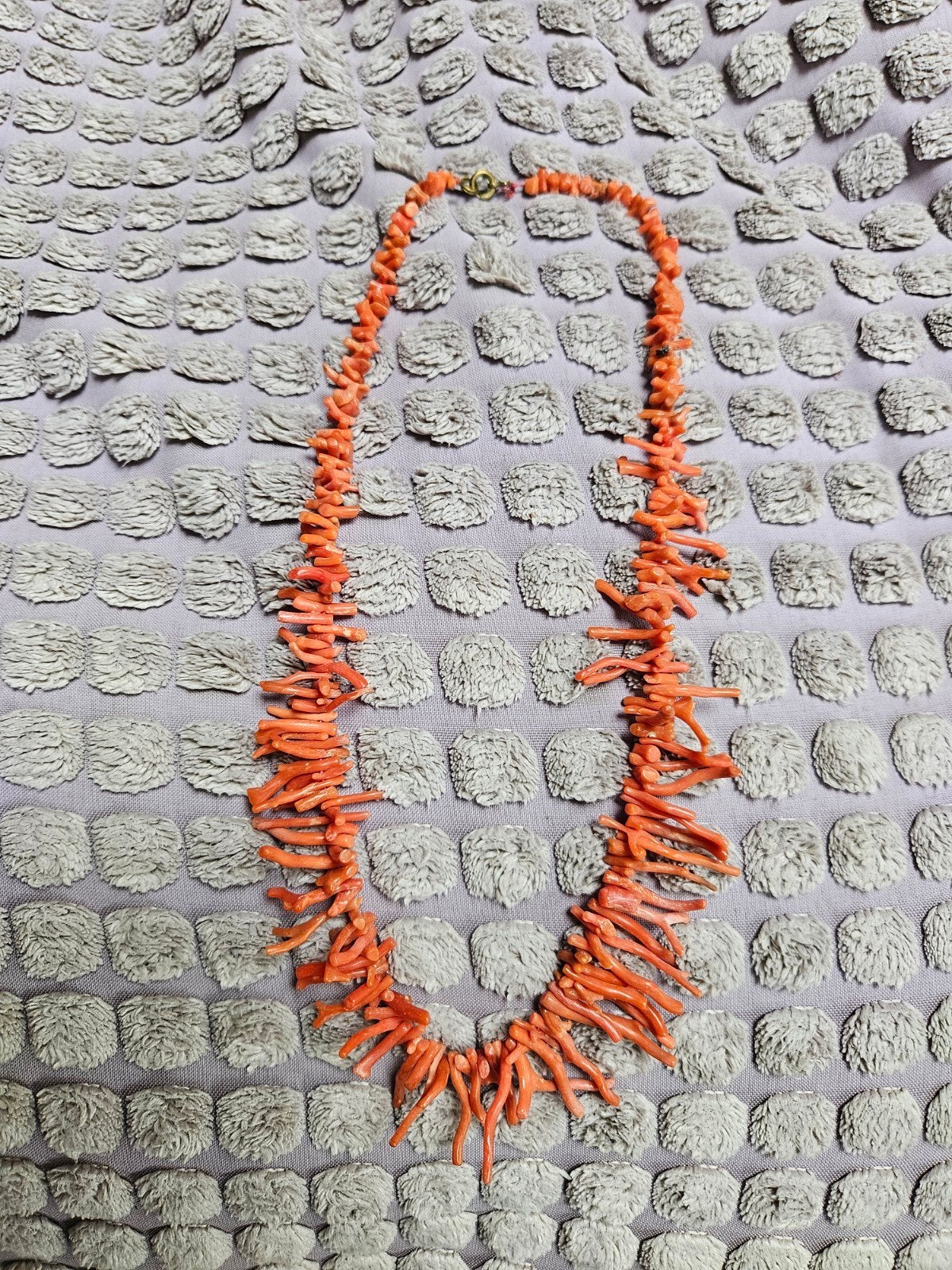 Halsketting bloedkoraal/stokjes bloedkorale ketting, Ophalen of Verzenden, Overige materialen, Ketting
