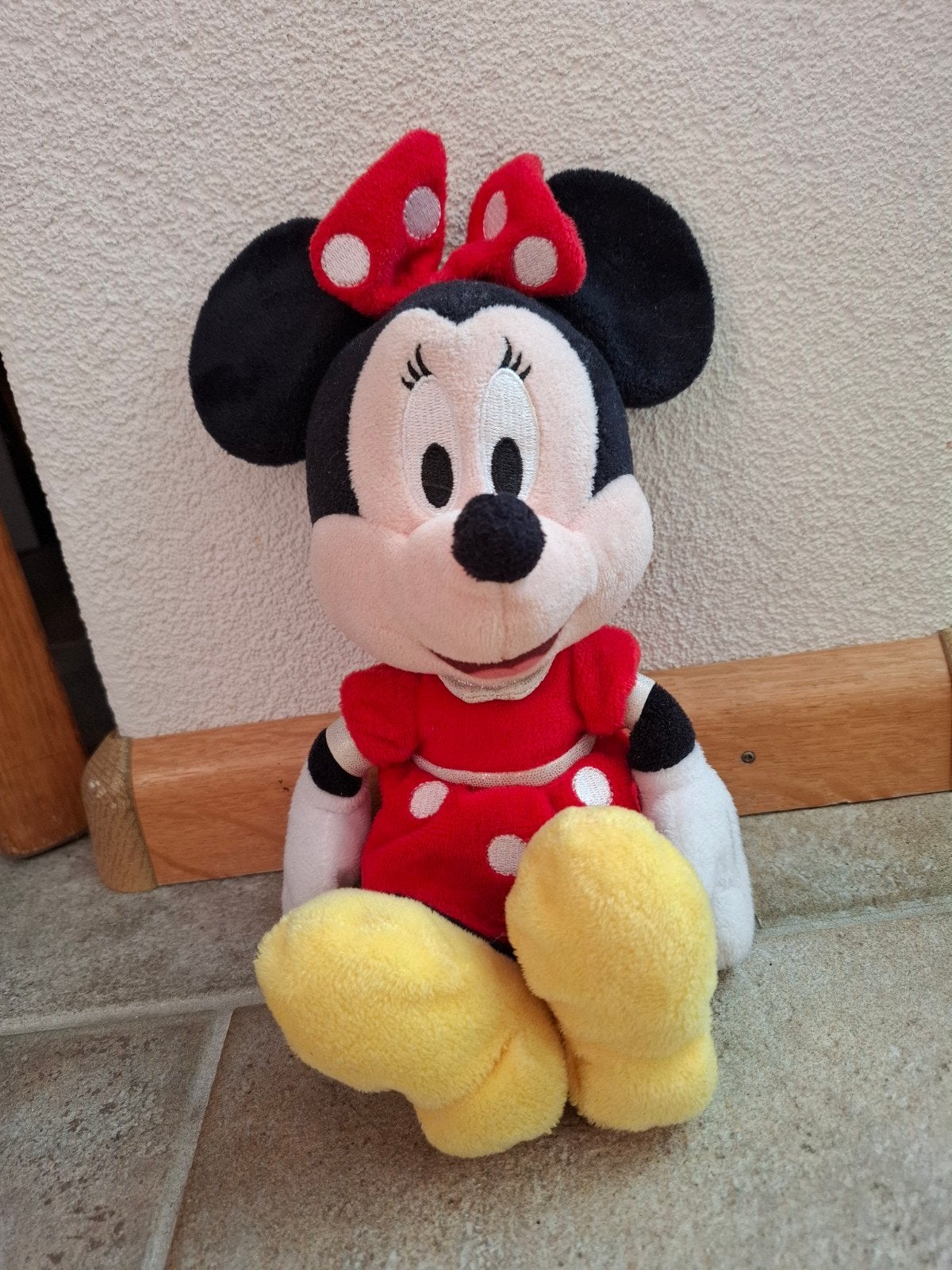 Minnie Mouse Knuffel - 30 cm hoog, Disney, Overige typen, Ophalen of Verzenden, Middelgroot (20 tot 80 cm)