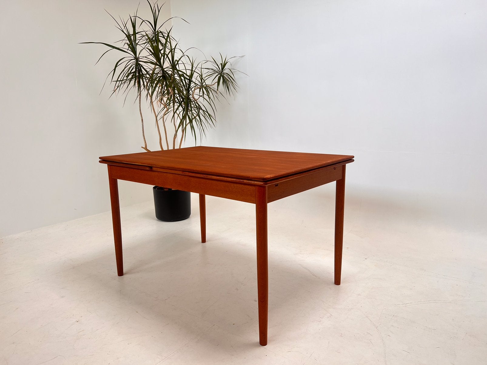 Vintage jaren 60 tafel. Teak., Ophalen of Verzenden, Zo goed als nieuw, Rechthoekig, 50 tot 100 cm