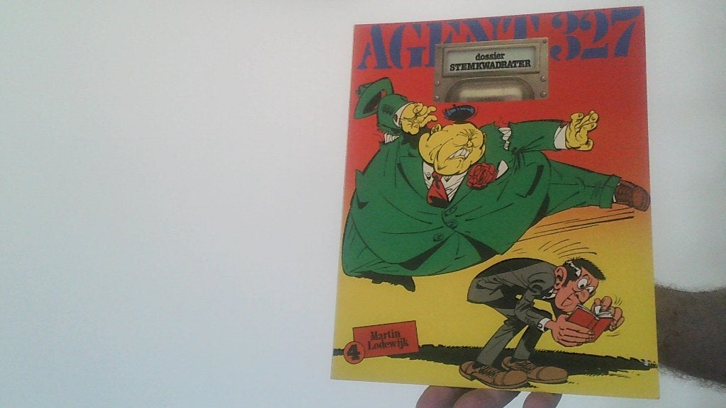 agent 327 nr 4 dossier stemkwadrater uit 1979, Eén stripboek, Ophalen of Verzenden, Zo goed als nieuw