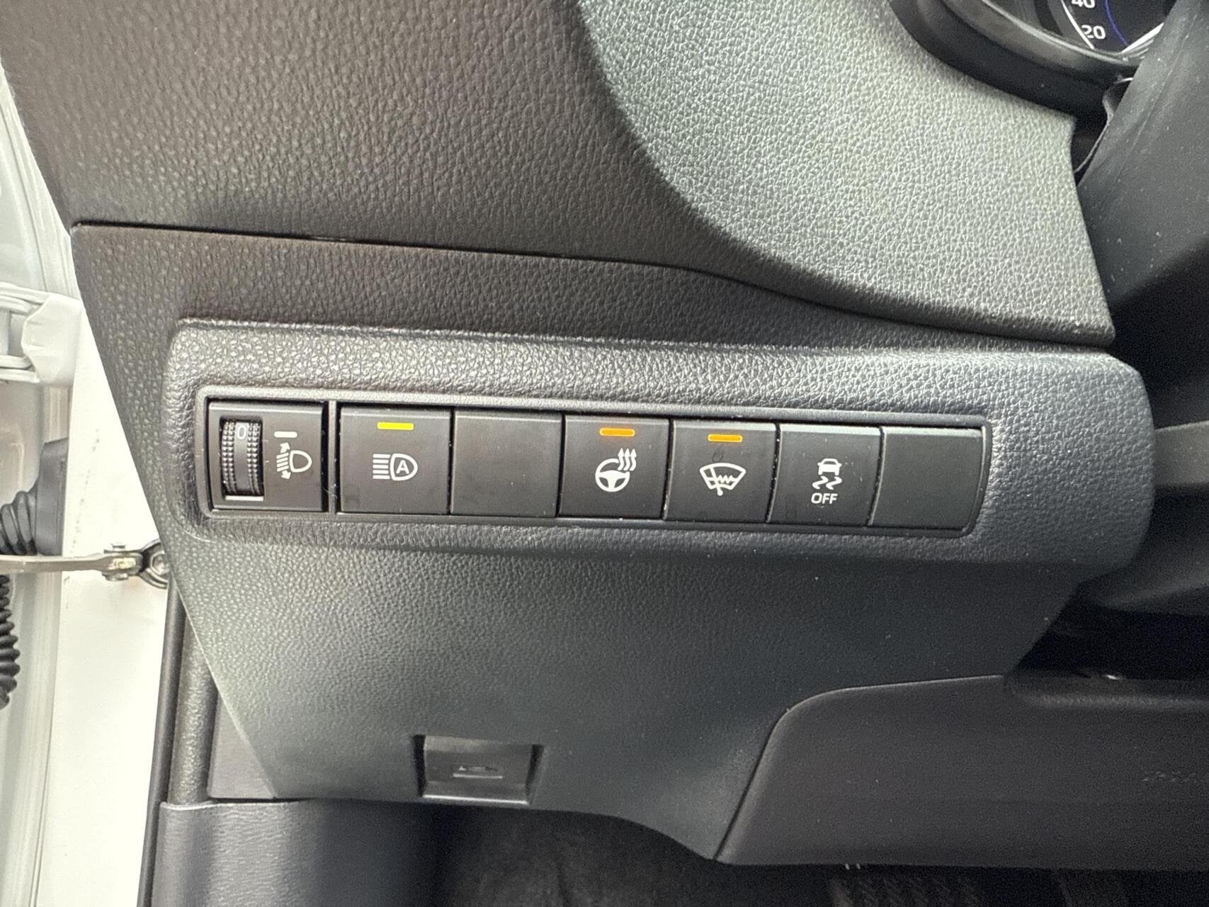 Foto 27 van Toyota Corolla Touring Sports 2.0 Hybrid Business / 184PK