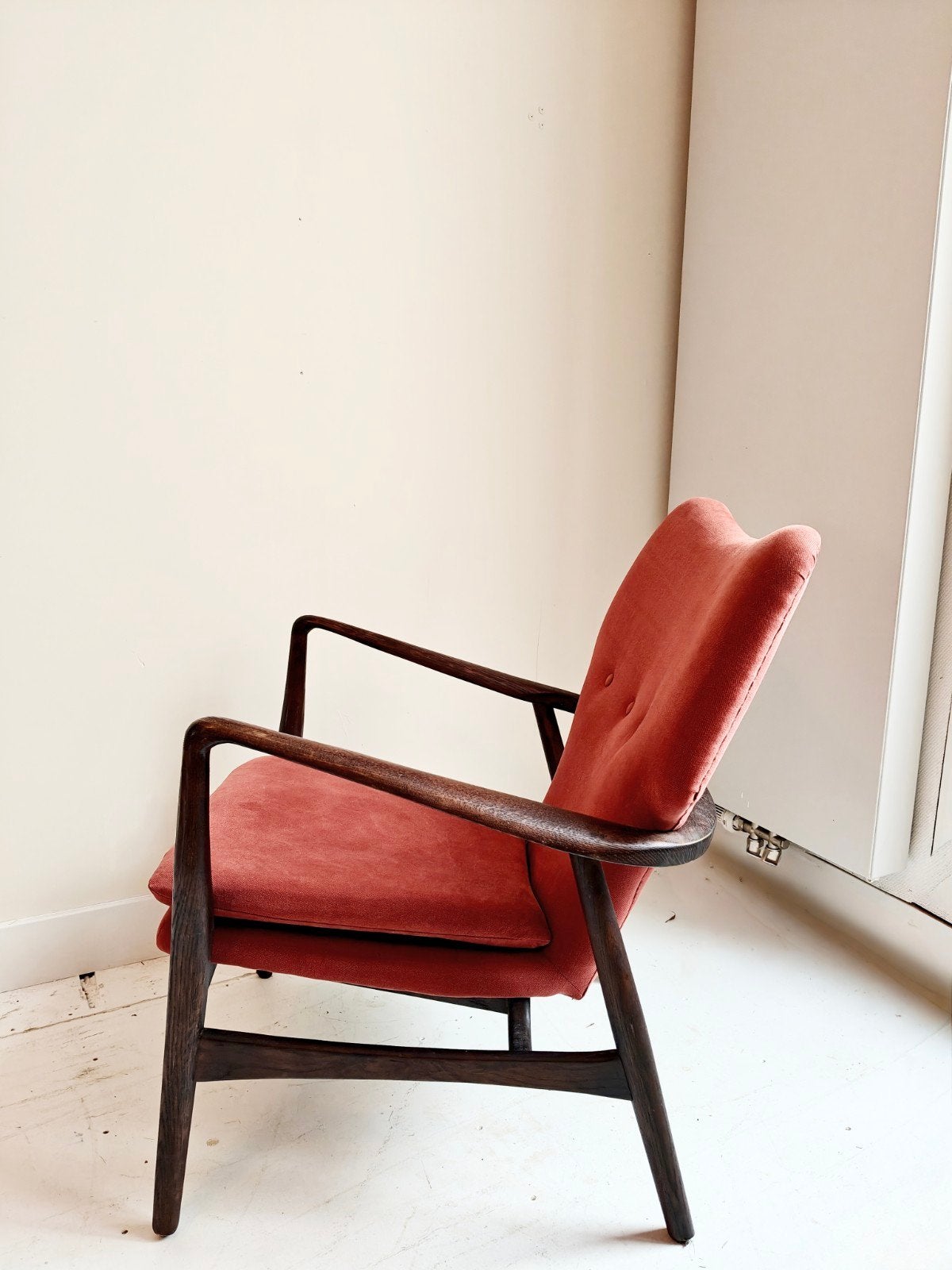 Houten organische fauteuils met rood-roze bekleding 5 stuks, Hout, Gebruikt, Hoofdstraat 70 Terborg, Devintagerie