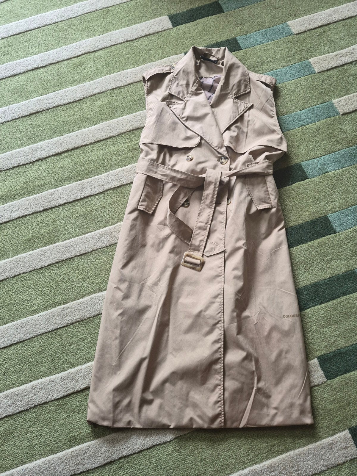 COLOURFUL REBEL mouwloze regenjas M/L met ceintuur, Maat 38/40 (M), Beige, Ophalen of Verzenden, Zo goed als nieuw
