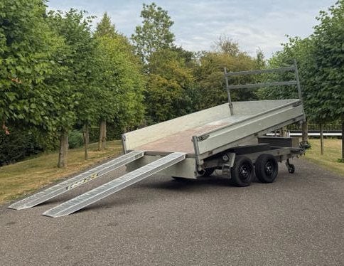HENRA 3 zijdige kipper 3500KG! Met rijplaten, Ophalen