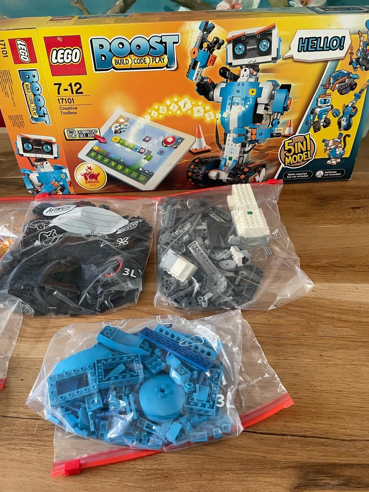 Lego Boost Creative Toolbox 17101, Compleet, Lego, Ophalen of Verzenden, Zo goed als nieuw