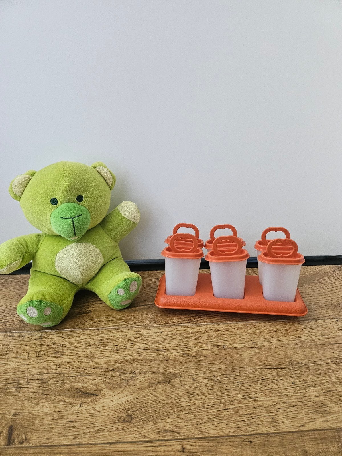 Tupperware ijsjes maker set doorzichtig oranje €10,00, Gebruikt, Overige typen, Oranje, Ophalen of Verzenden