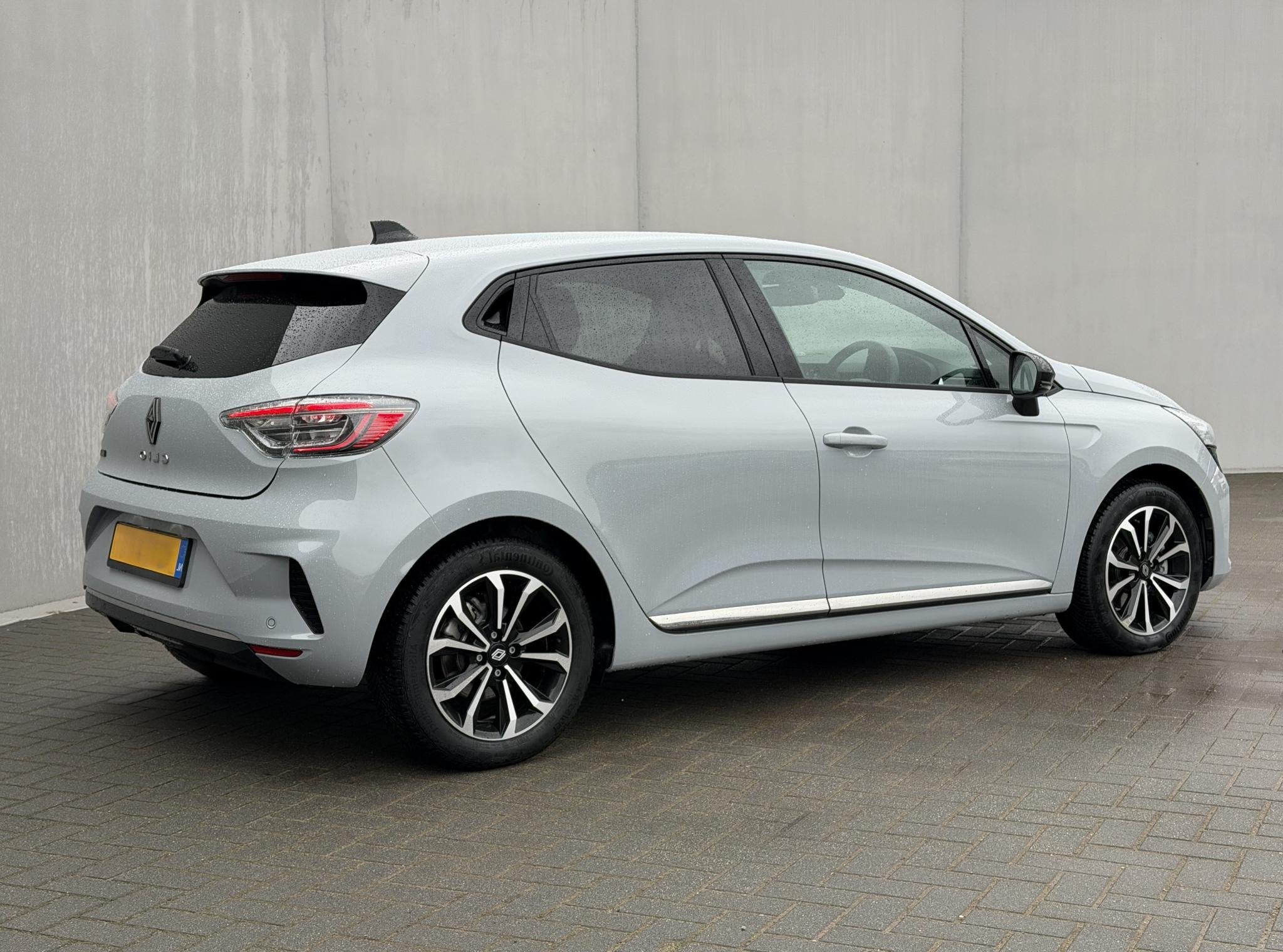 Renault Clio 1.6 E-Tech Full Hybrid 145 techno / Fabrieksgar, 145 pk, Gebruikt, Euro 6, 4 cilinders
