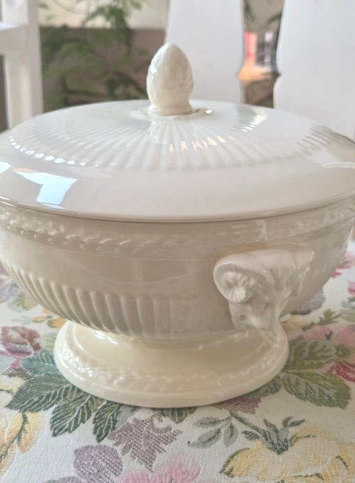 Wedgwood Edme dekschaal schaal, Nieuw, Ophalen of Verzenden, Schaal of Schalen, Wedgwood