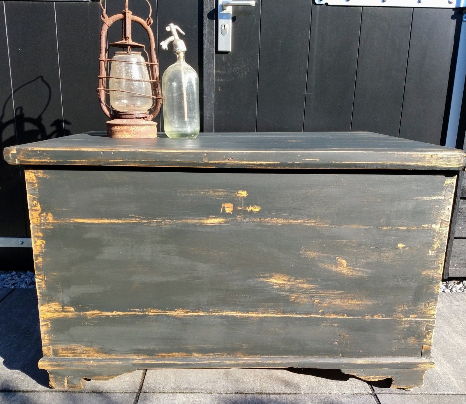 Oude zwarte grenen grote kist, Ophalen, 50 tot 100 cm, 50 tot 75 cm