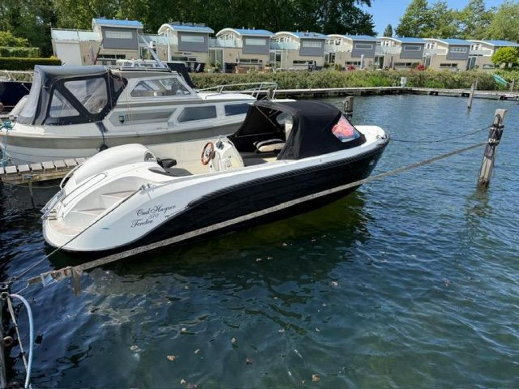 Oud Huijzer 570, Watersport en Boten, Sloepen, 6 m, Zo goed als nieuw, Buitenboordmotor, Polyester