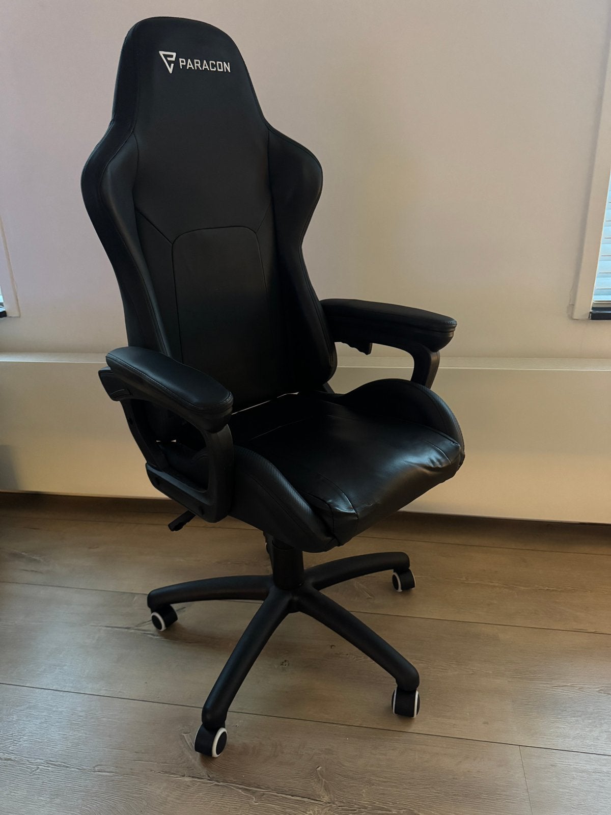Paracon gaming bureaustoel, Ophalen, Gebruikt, Zwart, Gaming bureaustoel