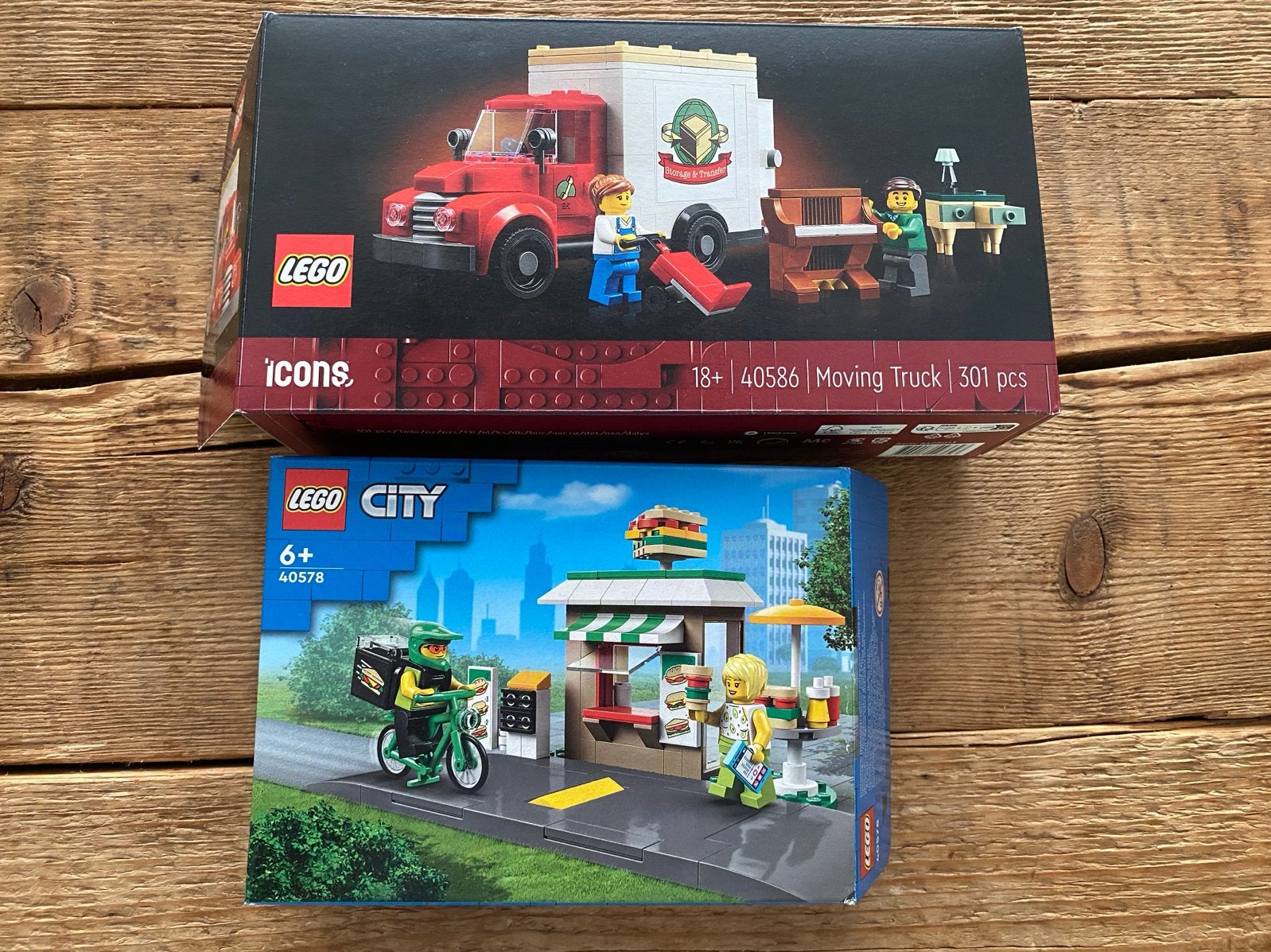 LEGO Icons Moving Truck & City 40578 - Complete set, Lego, Ophalen of Verzenden, Zo goed als nieuw, Compleet