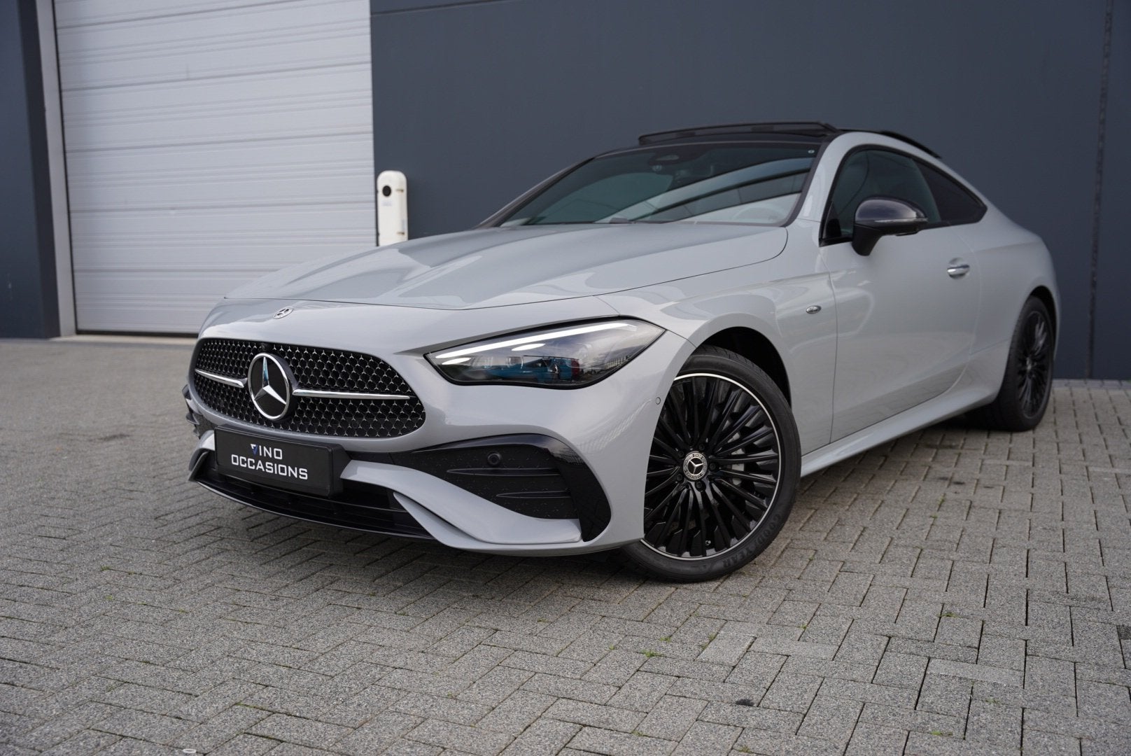 Foto 5 van Mercedes-Benz CLE Coupé 300 e AMG |Pano|Burmester|Memory|36