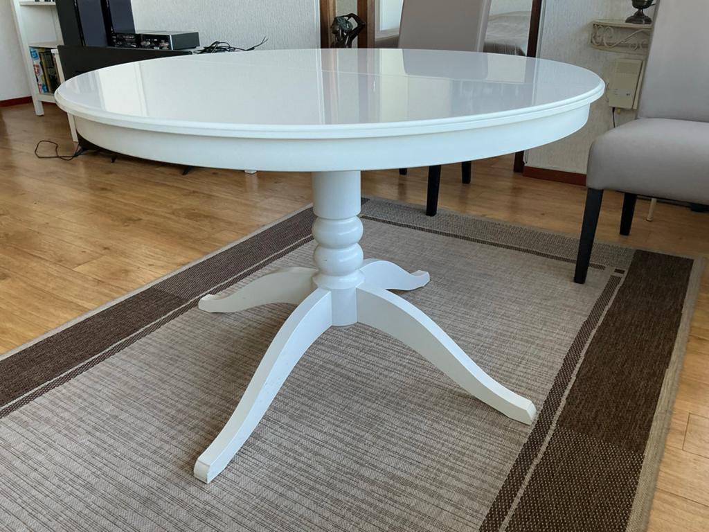 Witte Ikea Liatorp uitschuifbare eettafel, ovaal/rond, Huis en Inrichting, Ophalen, Gebruikt, 100 tot 150 cm, Vijf personen of meer