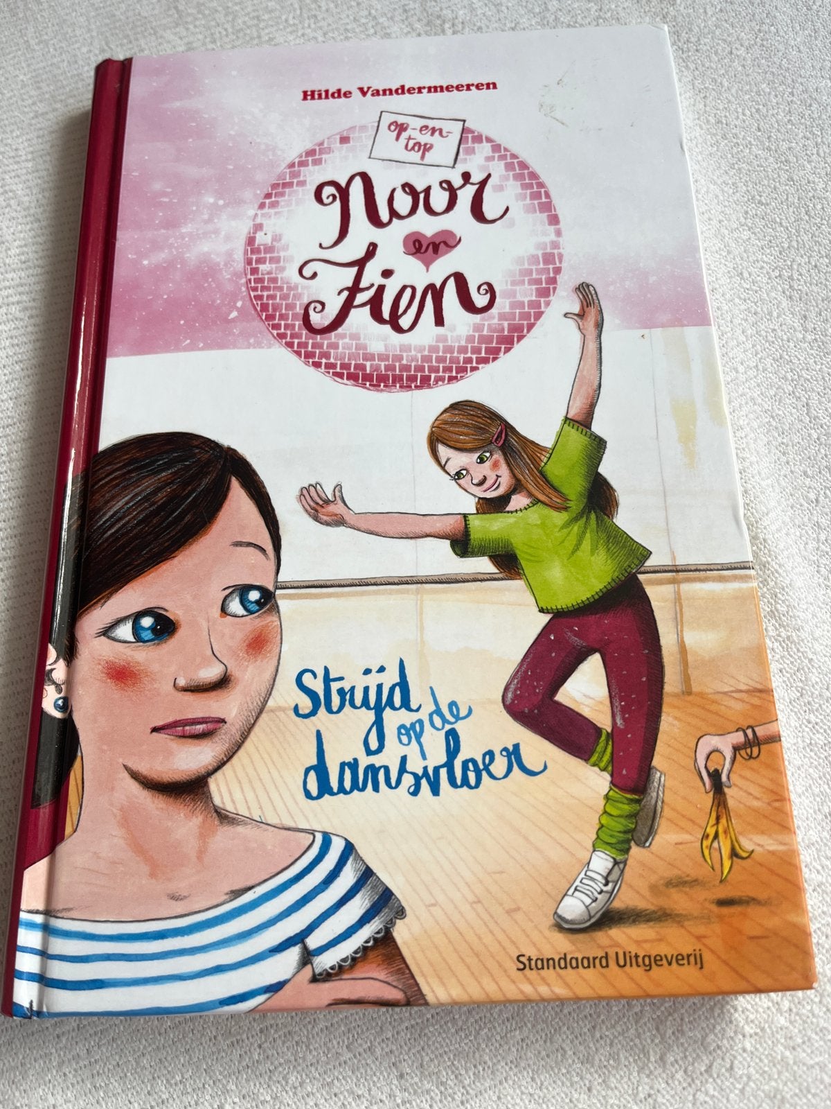 Noor en Fien: Strijd op de dansvloer - Hilde Vandermeeren, Ophalen, Zo goed als nieuw, Fictie