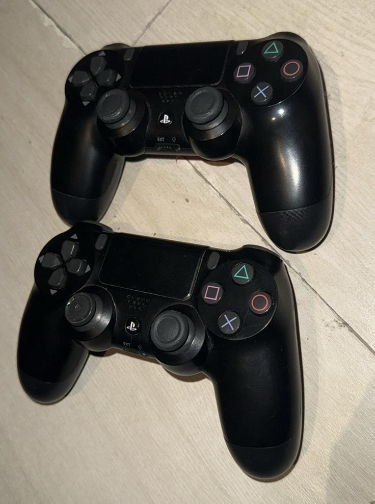 Defect 2 ps4 joysticks (origineelV2), Ophalen, Zo goed als nieuw, Zonder controller, Original