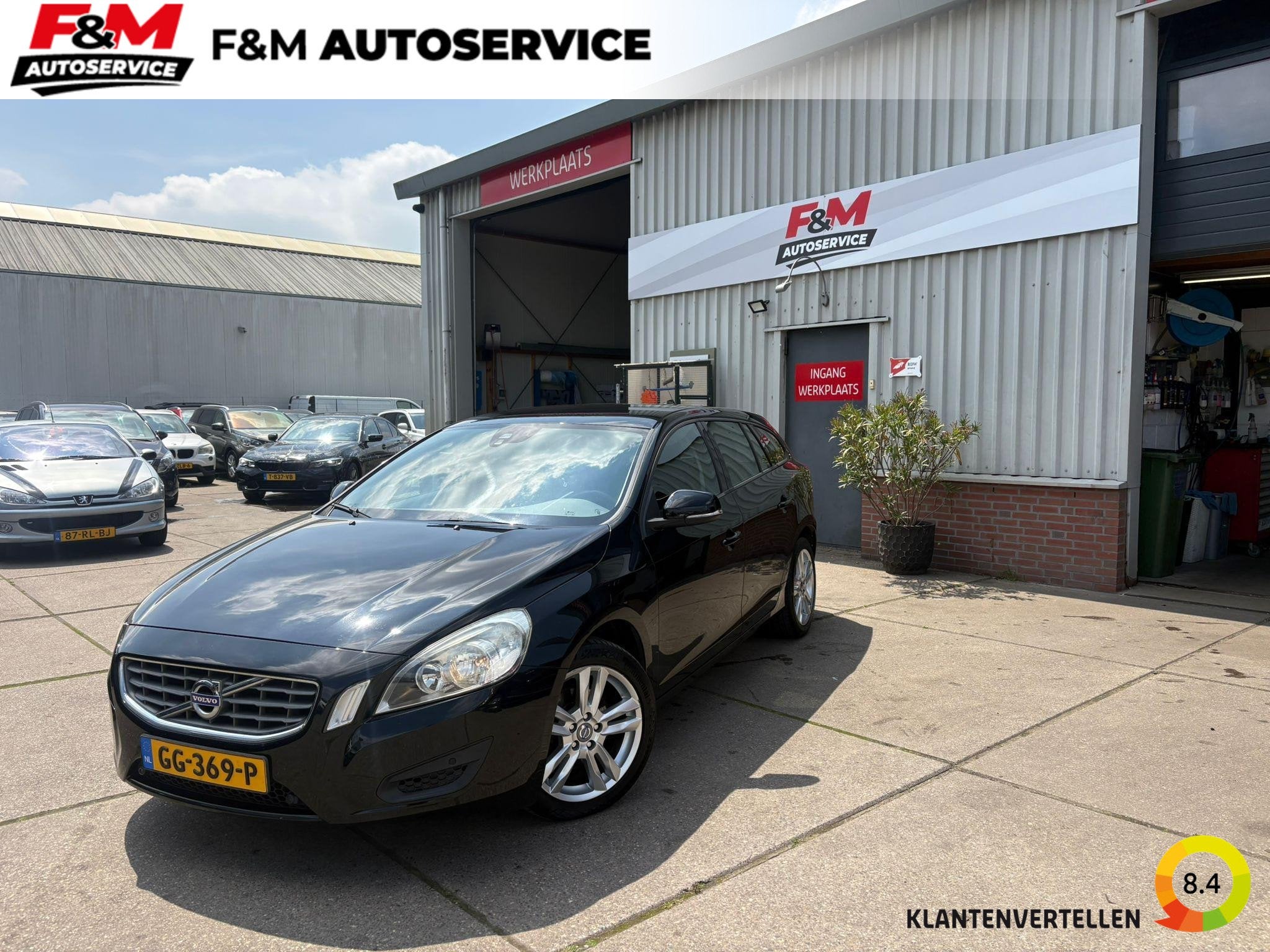 Volvo V60 1.6 T3 Kinetic Clima, cruise, pdc, trekhaak, Auto's, Volvo, Voorwielaandrijving, Gebruikt, Zwart, 4 cilinders