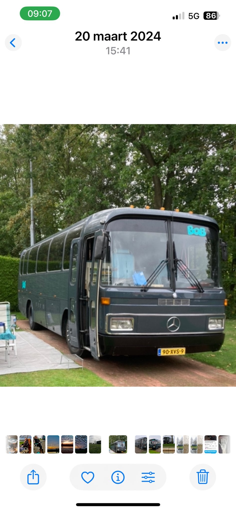 Unieke Mercedes-Benz 303 Buscamper - Klaar voor avontuur!, Caravans en Kamperen, Automaat, Luifel, Buscamper of Camperbus, Diesel