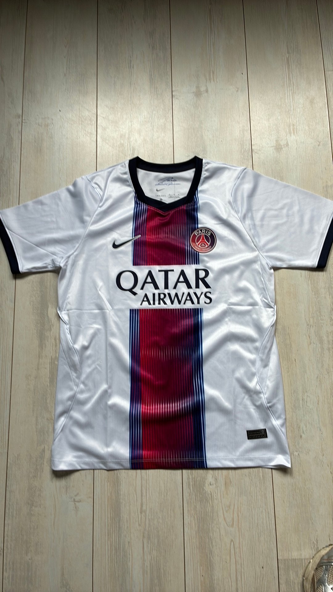 Paris saint germain uitshirt 26/27, Maat M, Ophalen of Verzenden, Zo goed als nieuw, Shirt