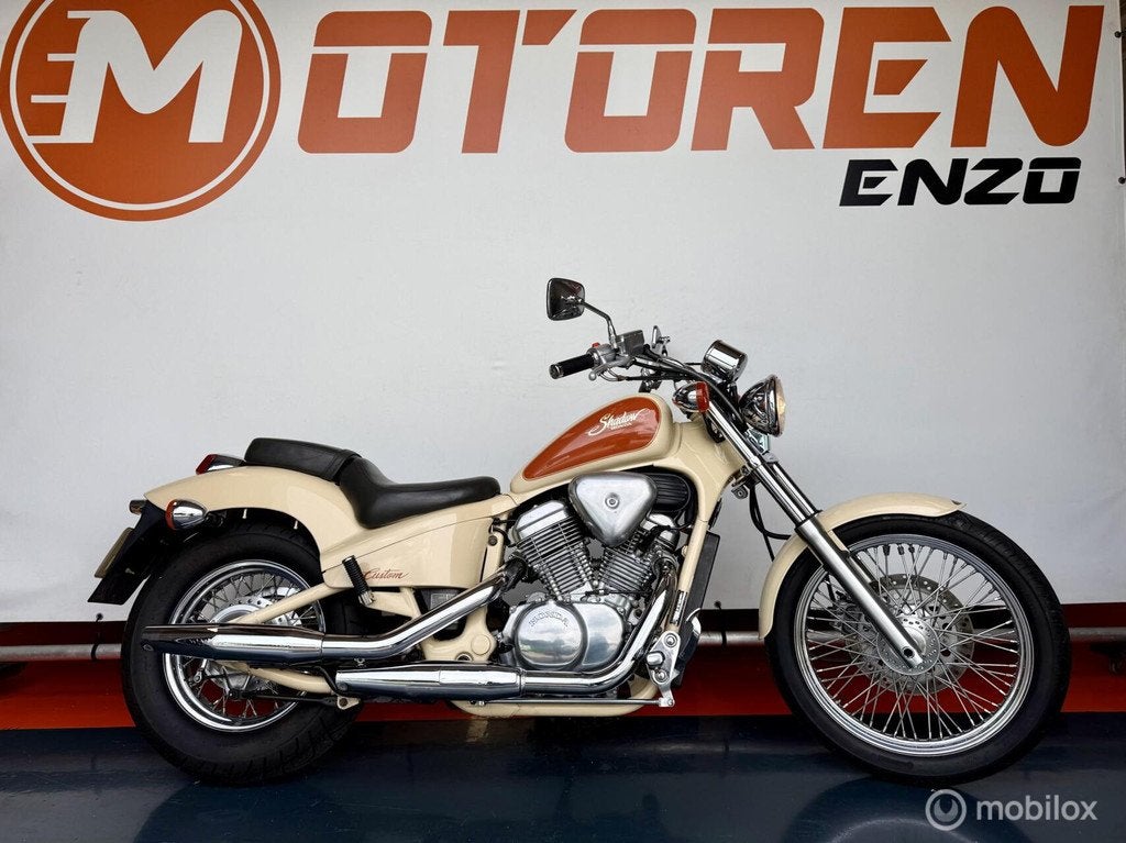 Honda VT 600 SHADOW LET OP! Uitzonderlijk mooie staat 35 KW, Motoren, Motoren | Honda, 583 cc, Chopper, Bedrijf, 12 t/m 35 kW