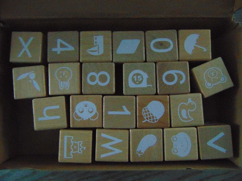 Houten blokken set 22 stuks bedrukt cijfers / ABC /plaatje, Ophalen of Verzenden, Zo goed als nieuw, Overige typen
