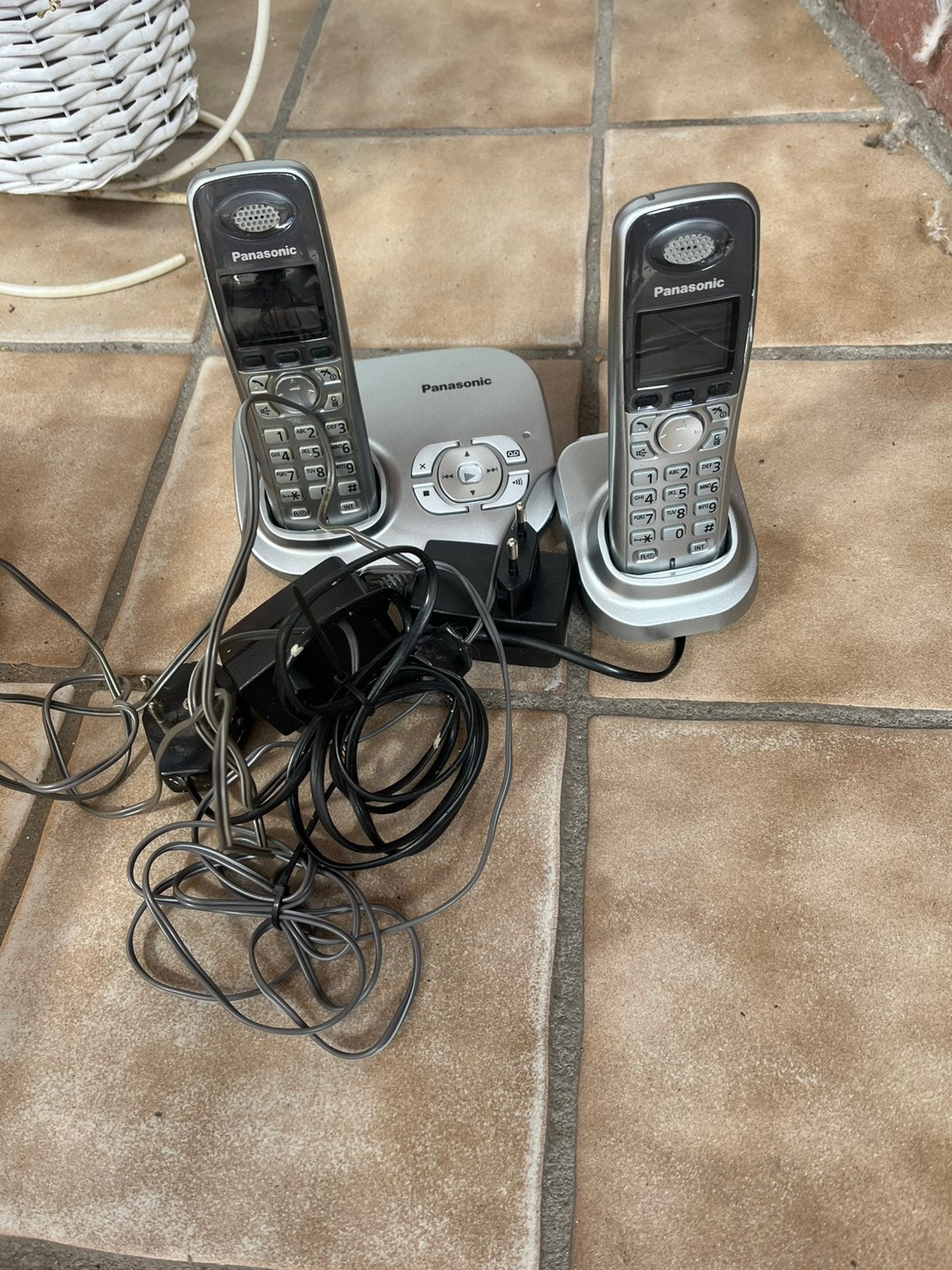 set draadloze DECT-telefoohet merk  Panasonic, Ophalen of Verzenden, Zo goed als nieuw, 2 handsets