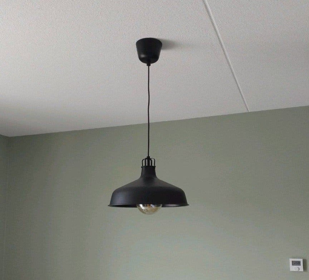 Ikea plafondlamp - Zwart, GU10 fitting, Huis en Inrichting, GU10, Ophalen of Verzenden, Zo goed als nieuw, Metaal