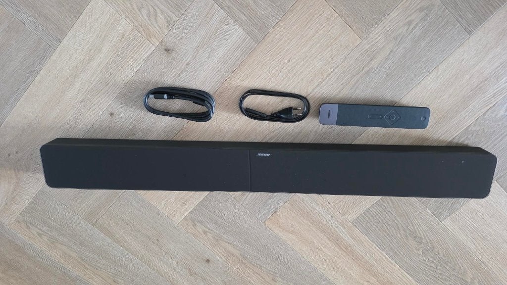 Foto 2 van Bose Soundbar 700 - Zwart - In uitstekende staat