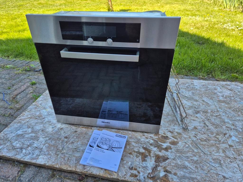 Miele Combi-oven - H4640B, Witgoed en Apparatuur, Ovens, Gebruikt, Hete lucht, 60 cm of meer, Oven met grill