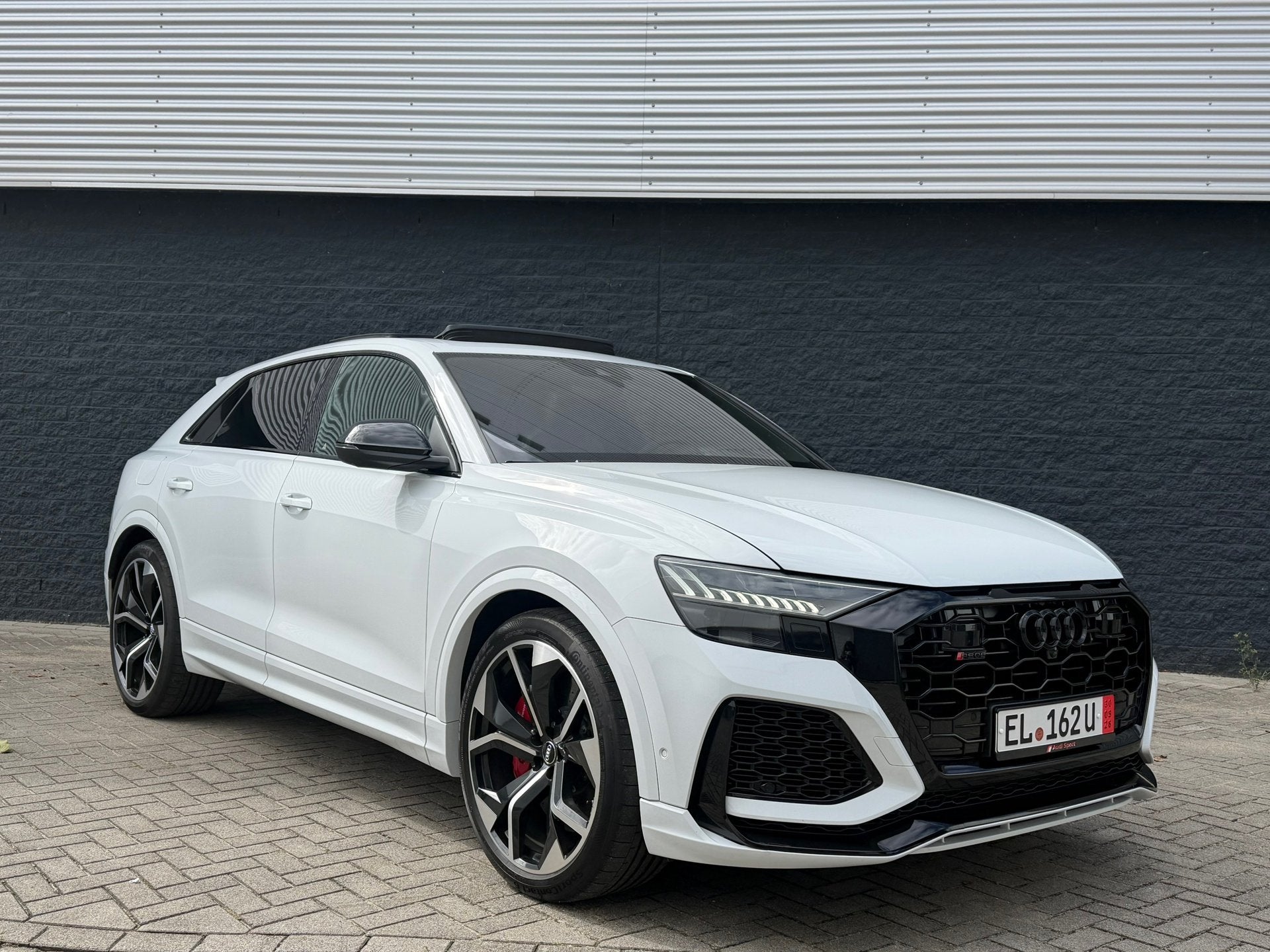Audi Q8 4.0 TFSI RS Q8 quattro PANO/CERAMIC/FULL OPTION, Gebruikt, 8 cilinders, Origineel Nederlands, Bedrijf