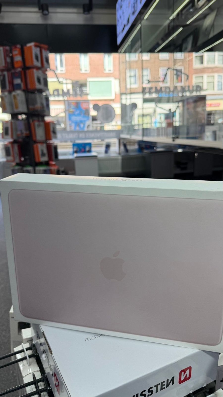 MacBook Neo 13 inch Blush 8GB/512GB - Nieuw in doos, Computers en Software, Leidseplein 25, 8 GB, 13 inch, 512 GB