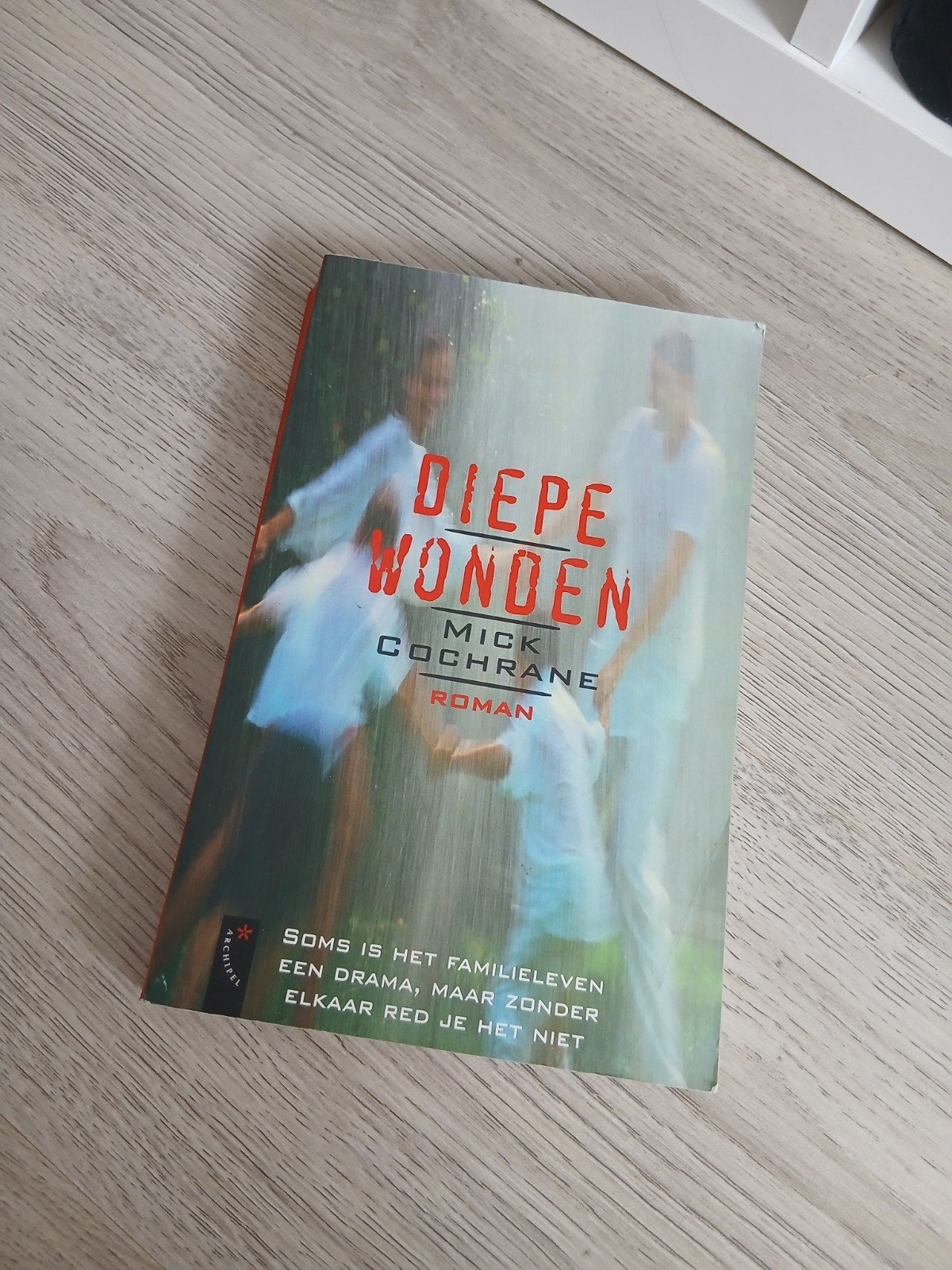 Diepe Wonden - Mick Cochrane (Roman), Ophalen of Verzenden, Gelezen, Mick Cochrane, Nederland