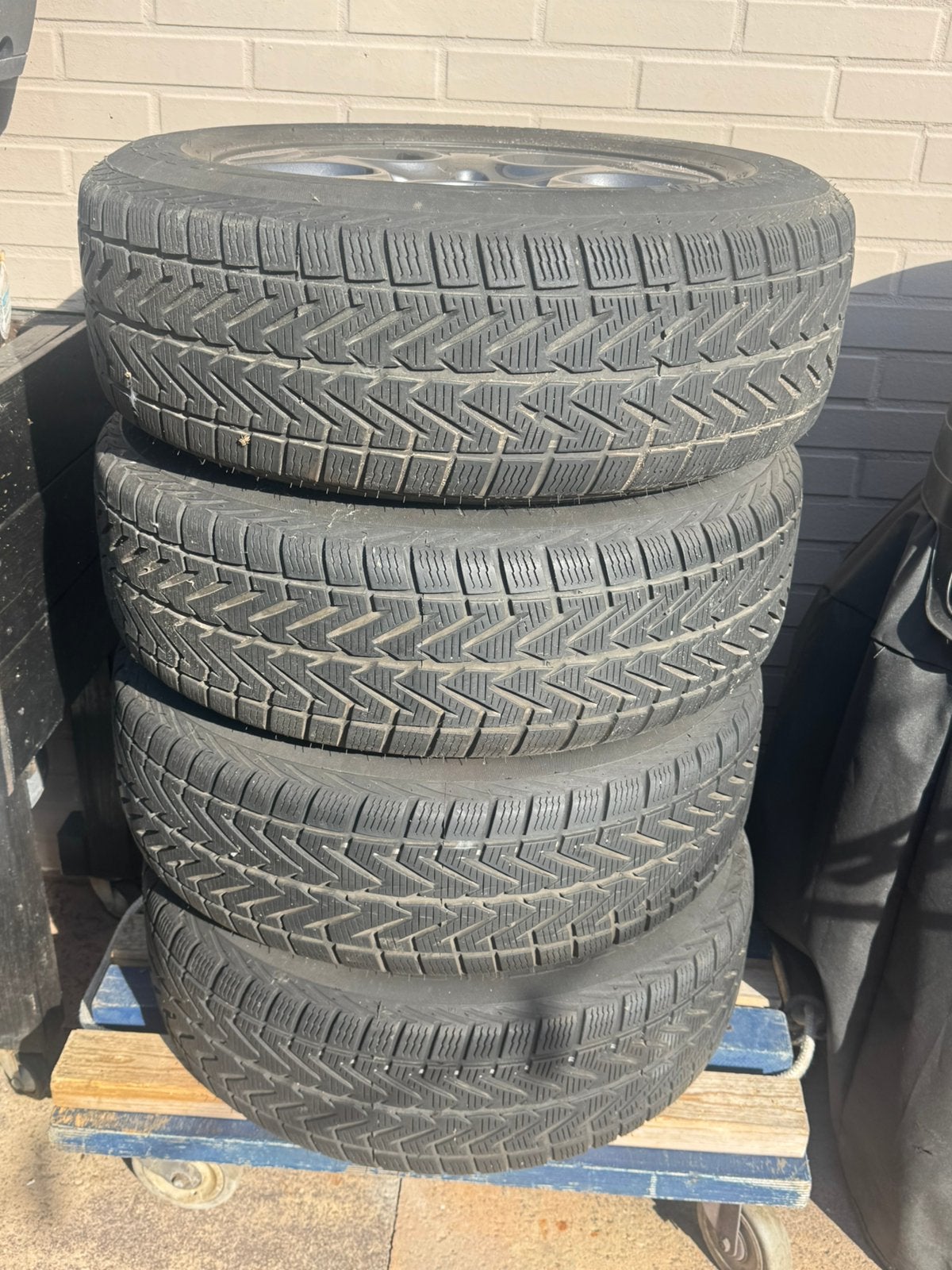 JEEP Renegate Velgen + Winterbanden 215/65/R16, Ophalen, Zo goed als nieuw