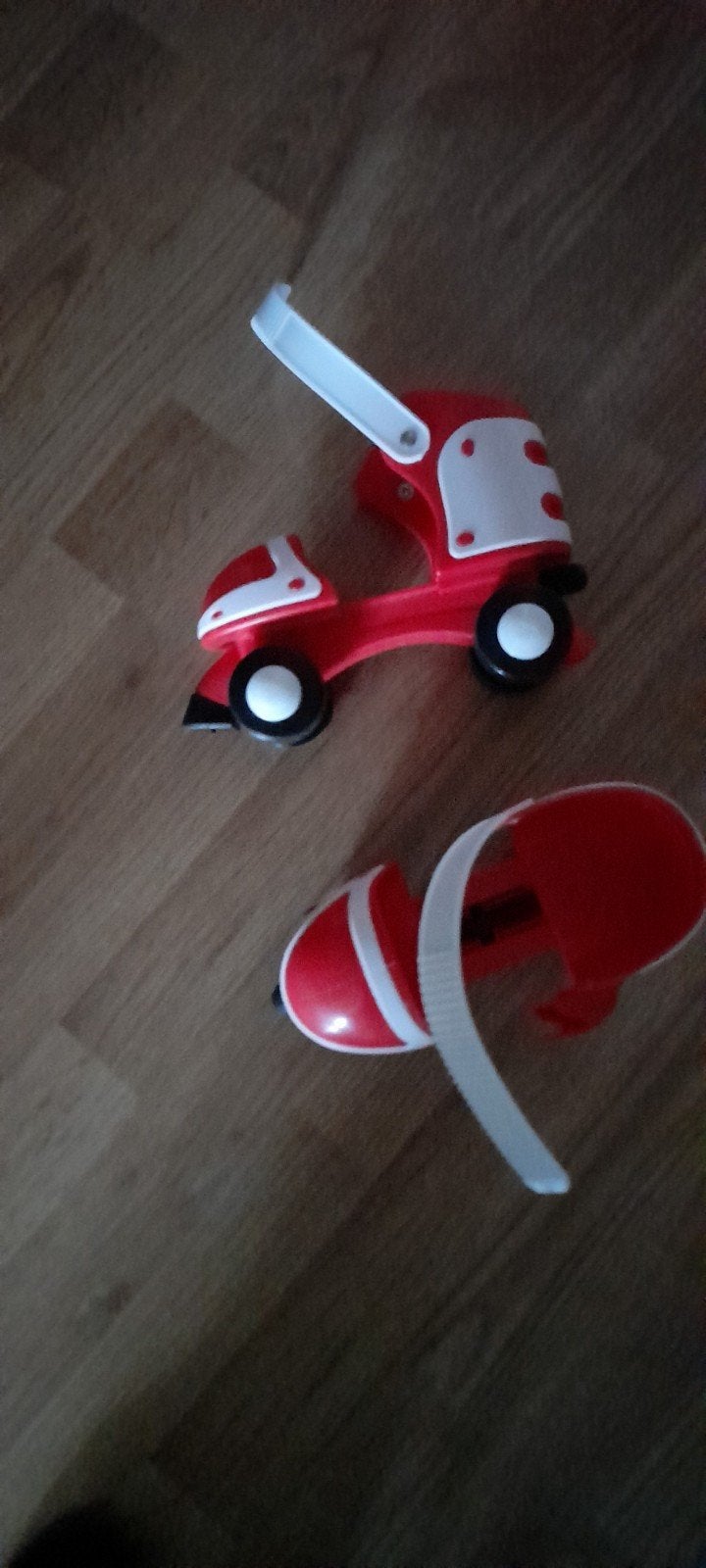 Rood/witte verstelbare rolschaatsen voor kinderen (plastic), Ophalen, Verstelbaar, Gebruikt, Kinderen