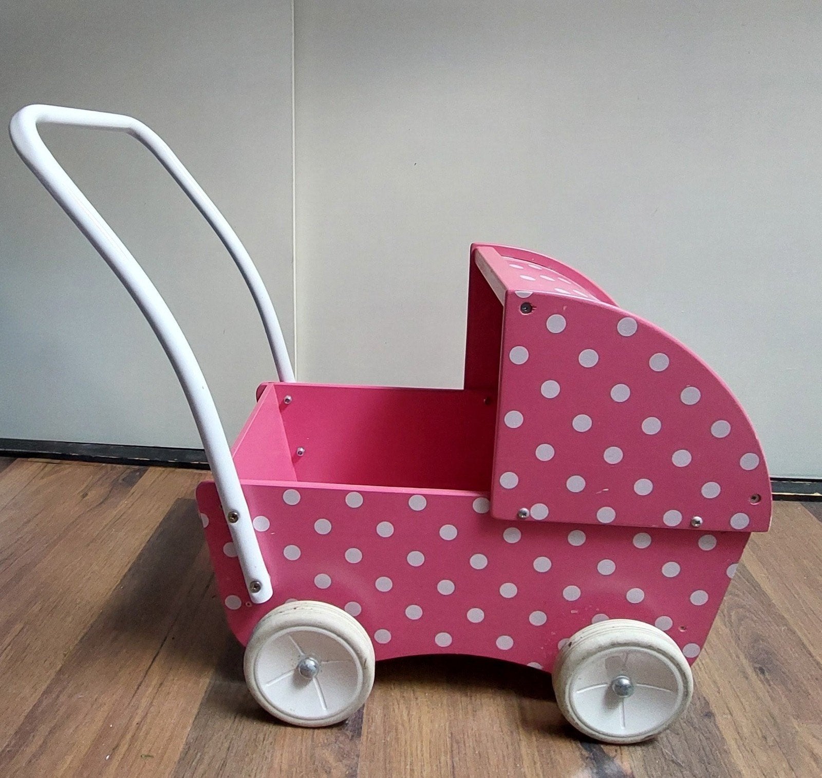 Roze houten poppenwagen met witte stippen, Ophalen, Gebruikt, Overige typen