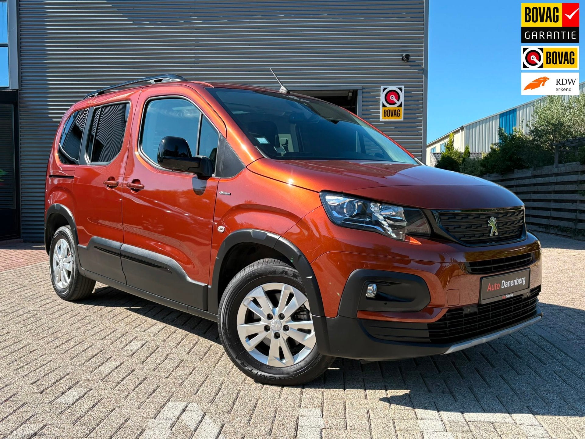 Peugeot RIFTER 1.2 Puretech GT-Line GARANTIE !, Auto's, Voorwielaandrijving, Dealer onderhouden, Bruin, Bedrijf