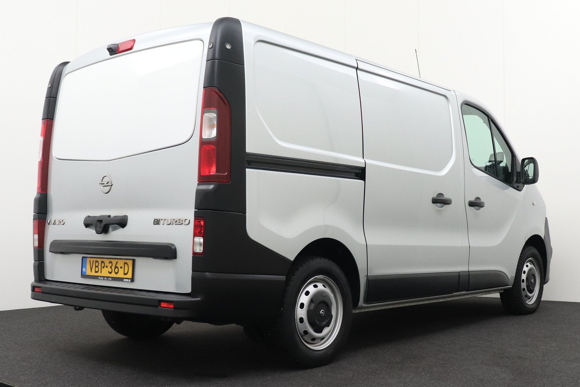Opel Vivaro 1.6 126 PK CDTI Navigator Navi DAB Cruise LED Pa, Auto's, Voorwielaandrijving, Dealer onderhouden, Stof, Gebruikt
