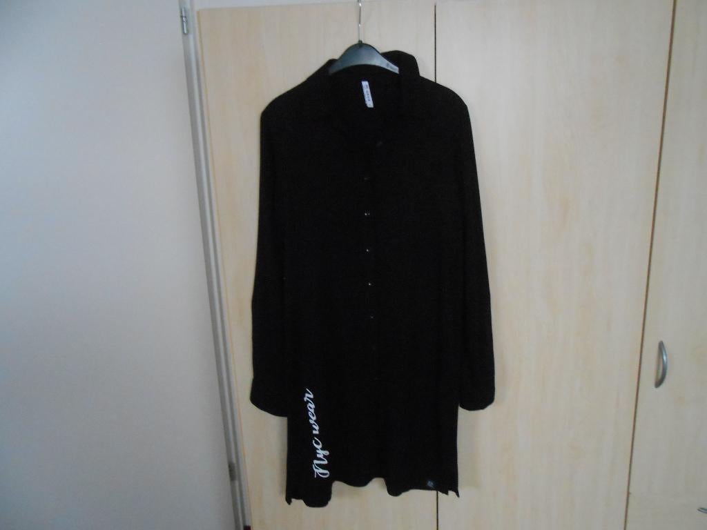 Zwarte doorknoop jurk maat L van ZOSO, Kleding | Dames, Zwart, Maat 42/44 (L), Ophalen of Verzenden, Knielengte