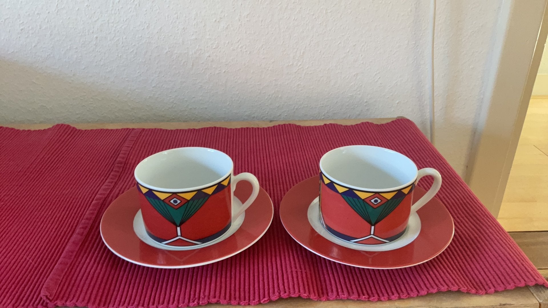 2 Kahla Change kop en schotels porcelein, rood, Huis en Inrichting, Keuken | Servies, Overige merken, Vintage, Ophalen of Verzenden