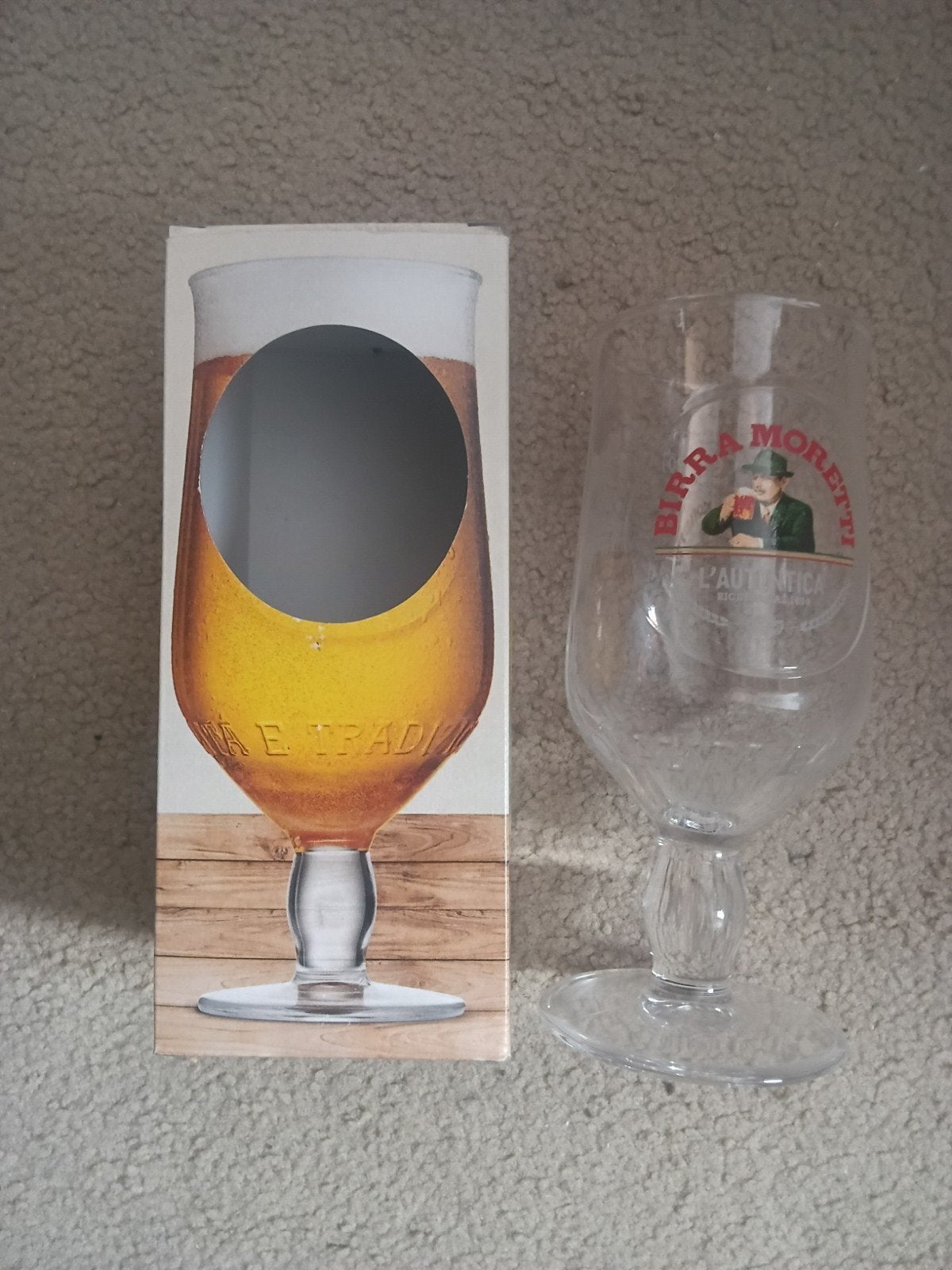 Birra Moretti bierglas met originele verpakking, Ophalen of Verzenden, Zo goed als nieuw, Glas