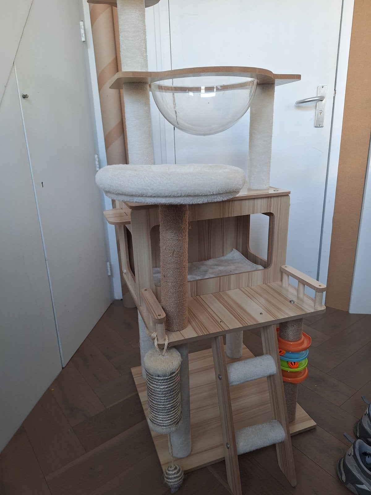 Leuke krabpaal voor kittens, Ophalen, Zo goed als nieuw, Krabpaal